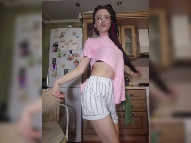 Ymmixxx's BongaCams show and profile