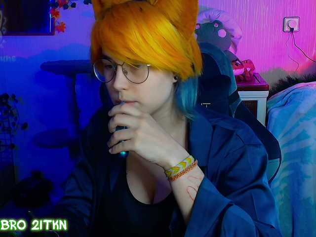 Tricky-Kitsune live cam on BongaCams