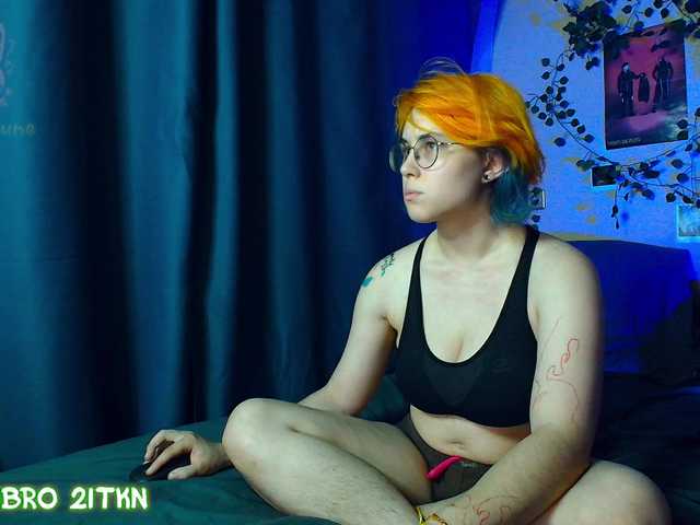 Tricky-Kitsune live cam on BongaCams