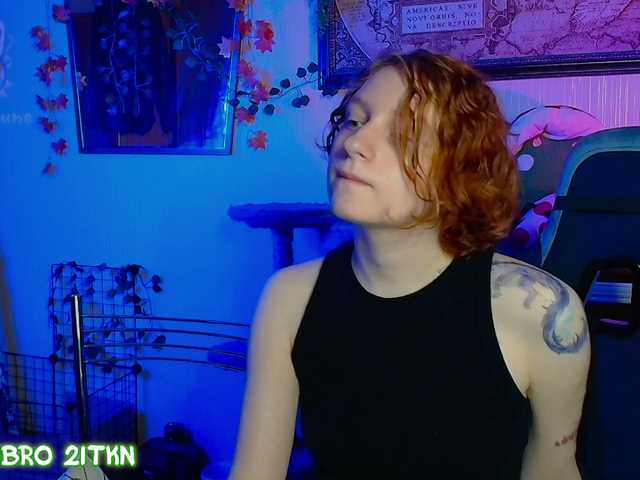 Tricky-Kitsune live cam on BongaCams