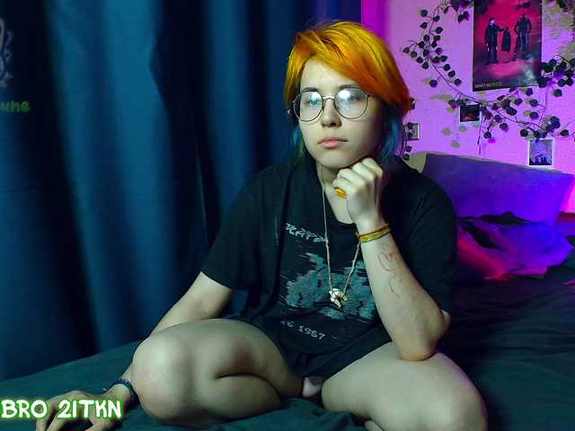 Tricky-Kitsune live cam on BongaCams