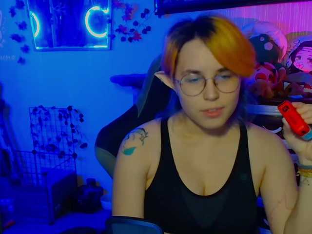 Tricky-Kitsune live cam on BongaCams