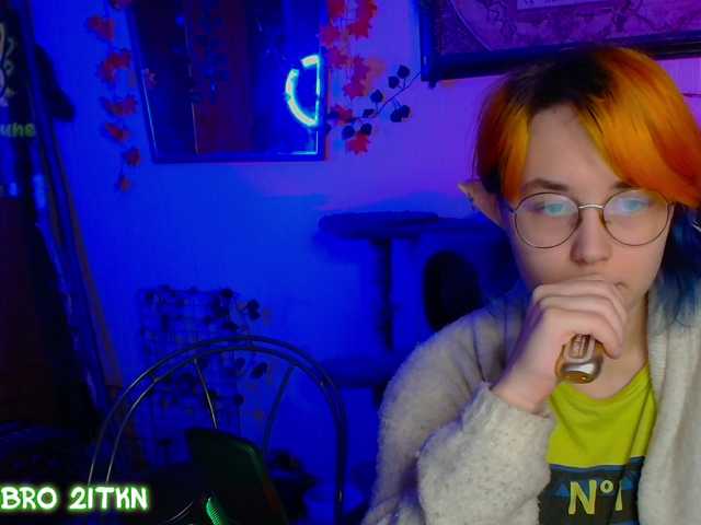 Tricky-Kitsune live cam on BongaCams