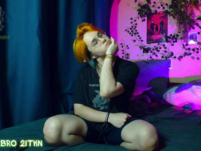 Tricky-Kitsune live cam on BongaCams
