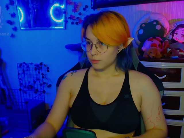 Tricky-Kitsune live cam on BongaCams