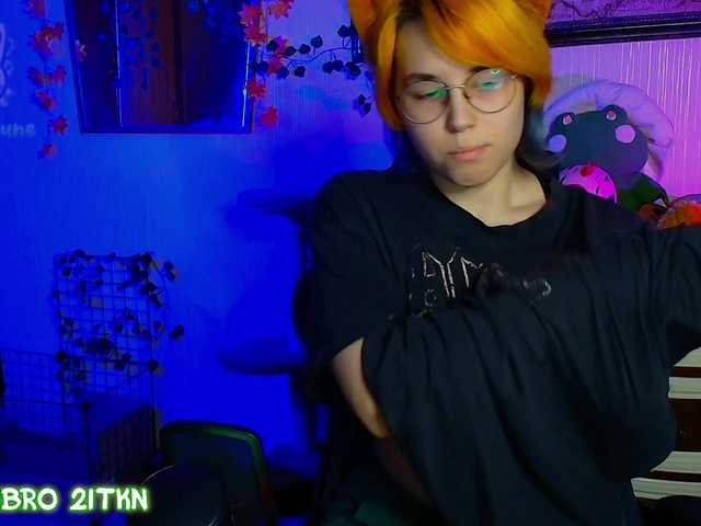 Tricky-Kitsune live cam on BongaCams