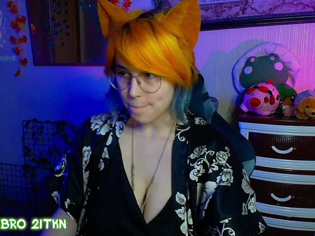 Tricky-Kitsune live cam on BongaCams