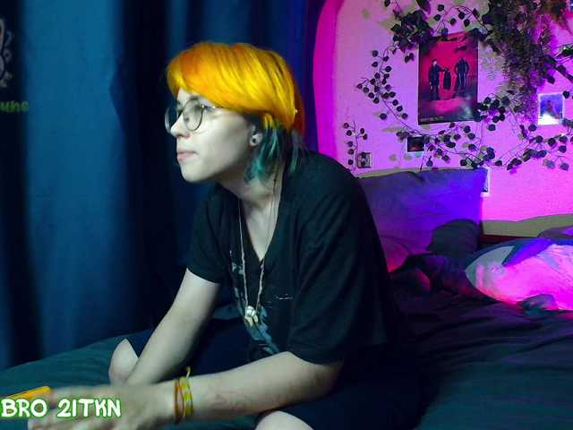 Tricky-Kitsune live cam on BongaCams
