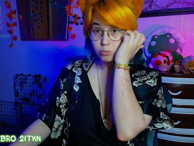 Tricky-Kitsune live cam on BongaCams