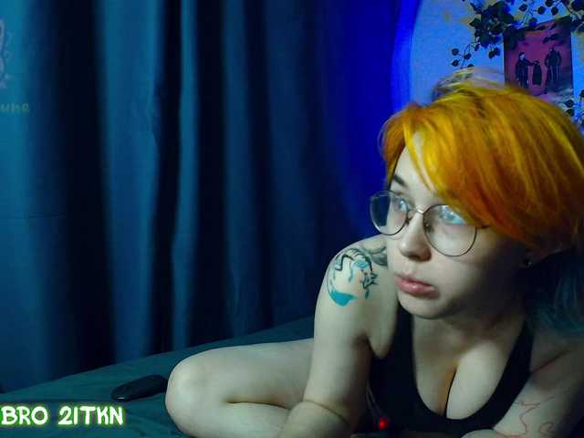 Tricky-Kitsune live cam on BongaCams