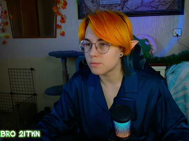 Tricky-Kitsune live cam on BongaCams