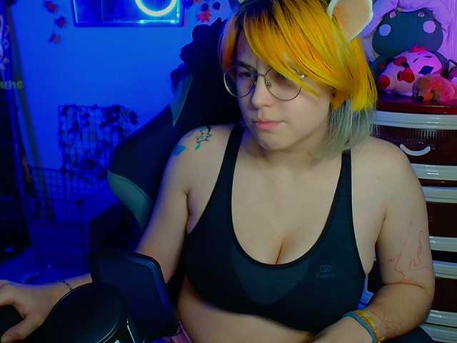 Tricky-Kitsune live cam on BongaCams
