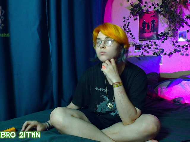 Tricky-Kitsune live cam on BongaCams