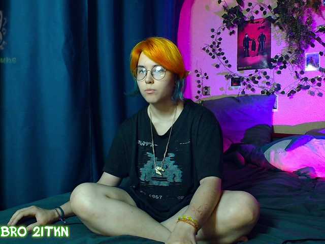 Tricky-Kitsune live cam on BongaCams