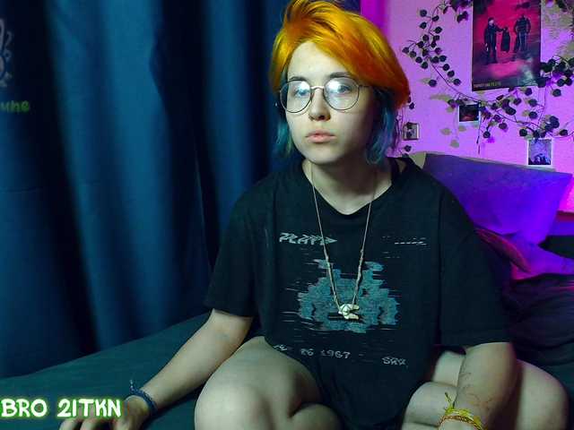 Tricky-Kitsune live cam on BongaCams