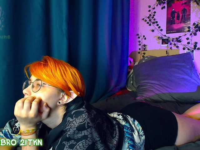 Tricky-Kitsune live cam on BongaCams