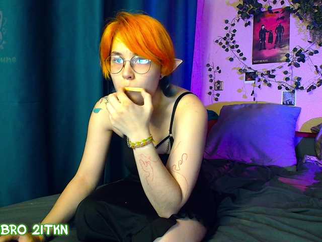 Tricky-Kitsune live cam on BongaCams