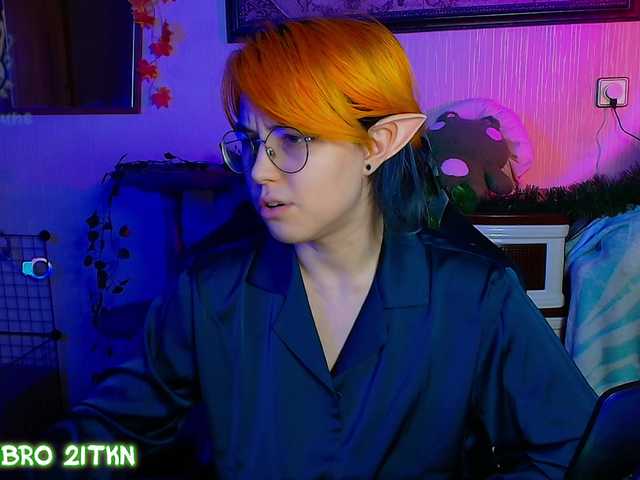 le modèle Tricky_Kitsune est en webcam porno dans un show sur le site bongacams, il possède les tags suivants: White/Caucasian,Redhead,Shaved