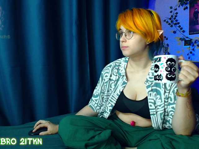 Tricky-Kitsune live cam on BongaCams
