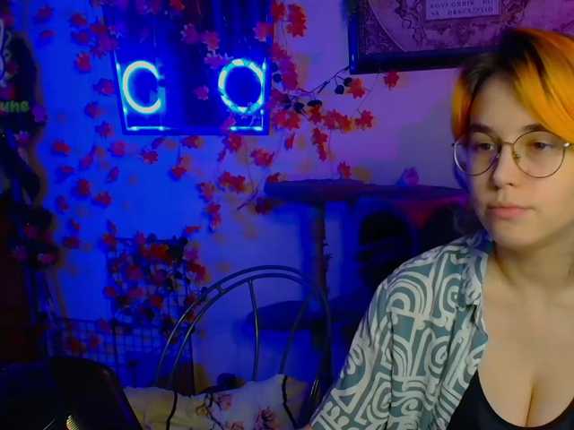 Tricky-Kitsune live cam on BongaCams