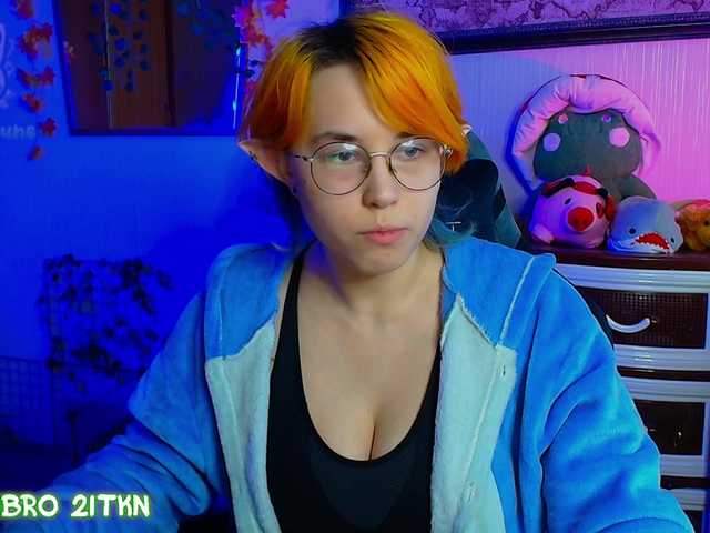 Tricky-Kitsune live cam on BongaCams