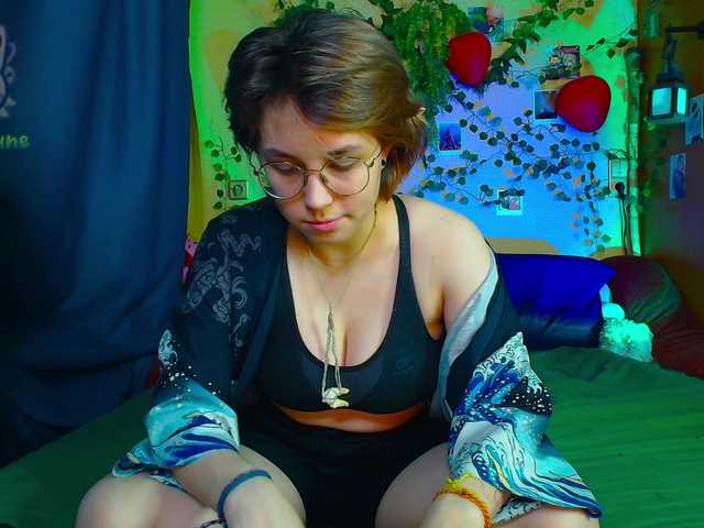 Tricky-Kitsune's BongaCams show and profile