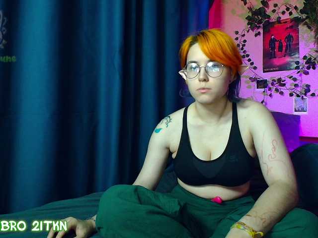 Tricky-Kitsune live cam on BongaCams