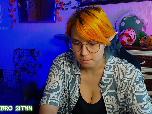 Tricky-Kitsune live cam on BongaCams