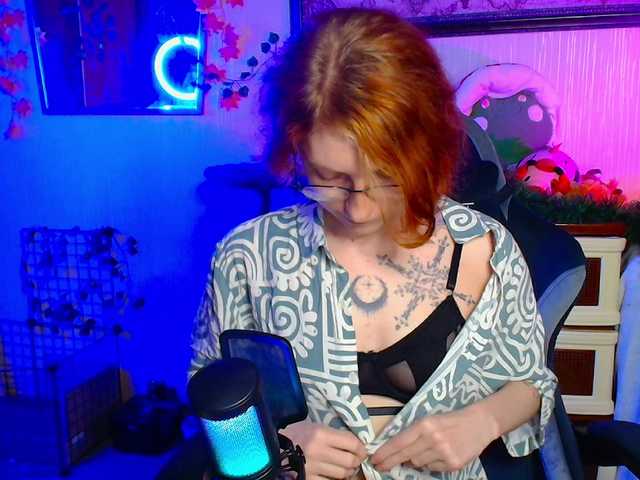 Tricky-Kitsune live cam on BongaCams