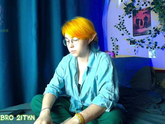 Tricky-Kitsune live cam on BongaCams
