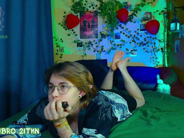 Tricky-Kitsune's BongaCams show and profile