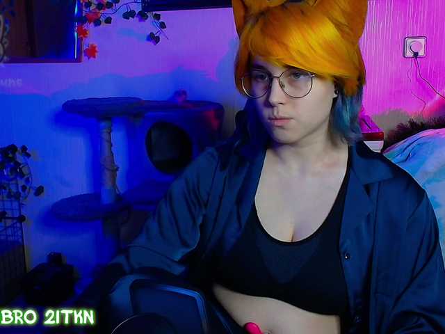 Tricky-Kitsune live cam on BongaCams