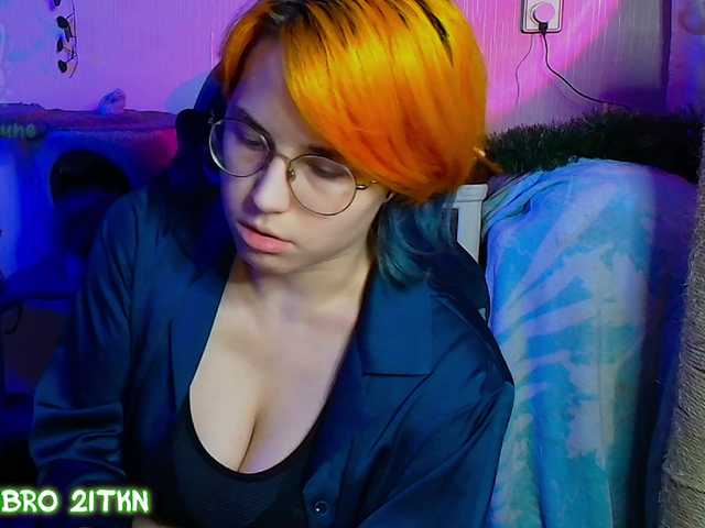 Tricky-Kitsune live cam on BongaCams