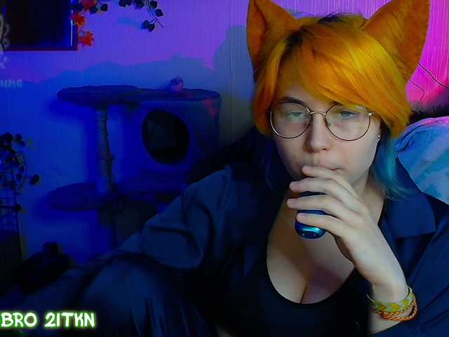 Tricky-Kitsune live cam on BongaCams