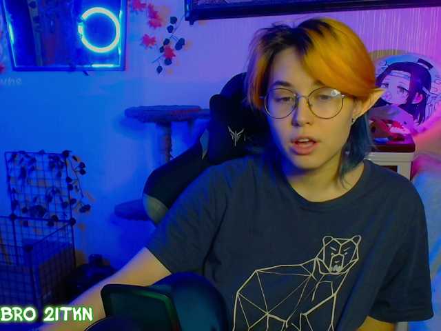 Tricky-Kitsune live cam on BongaCams