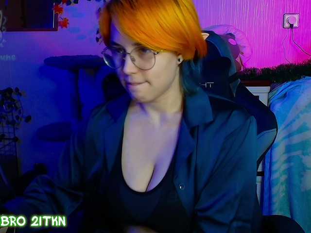 Tricky-Kitsune live cam on BongaCams