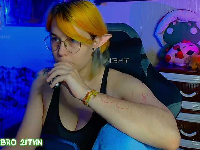 Tricky-Kitsune live cam on BongaCams