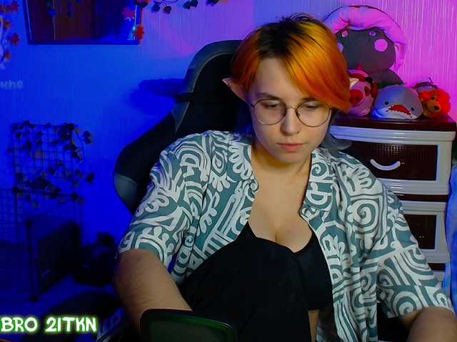 Tricky-Kitsune live cam on BongaCams