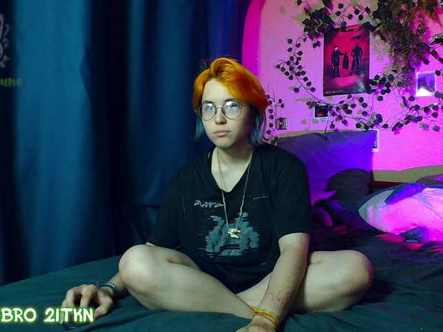Tricky-Kitsune live cam on BongaCams