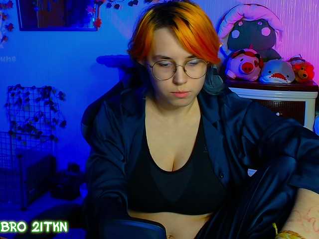 Tricky-Kitsune live cam on BongaCams