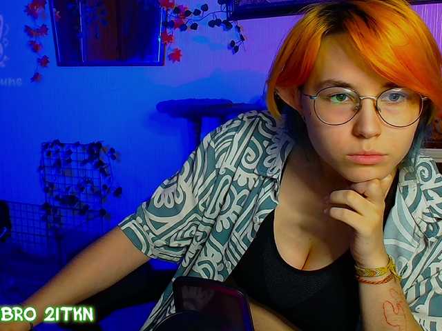 Tricky-Kitsune live cam on BongaCams