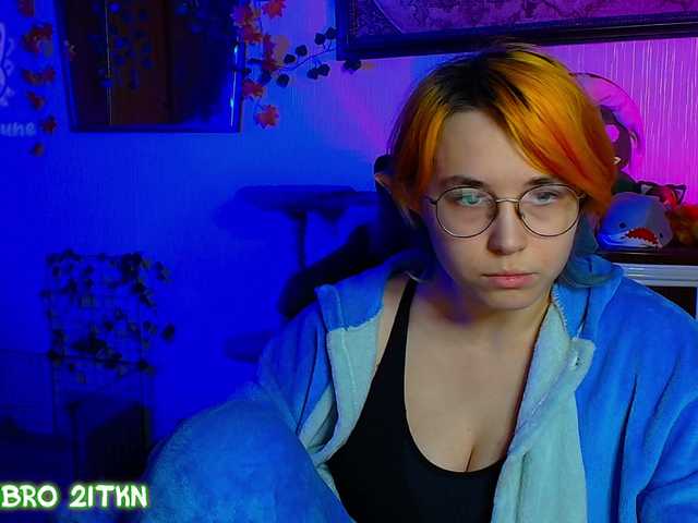 Tricky-Kitsune live cam on BongaCams