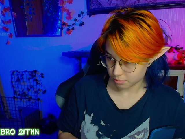 Tricky-Kitsune live cam on BongaCams