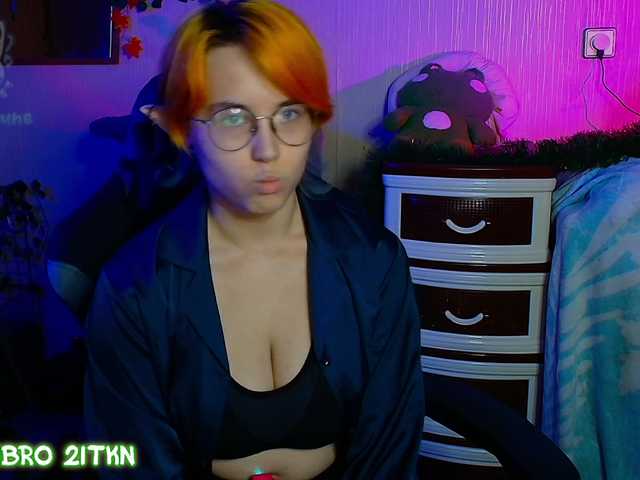 Tricky-Kitsune live cam on BongaCams