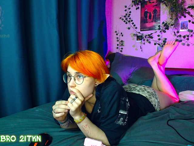 Tricky-Kitsune live cam on BongaCams