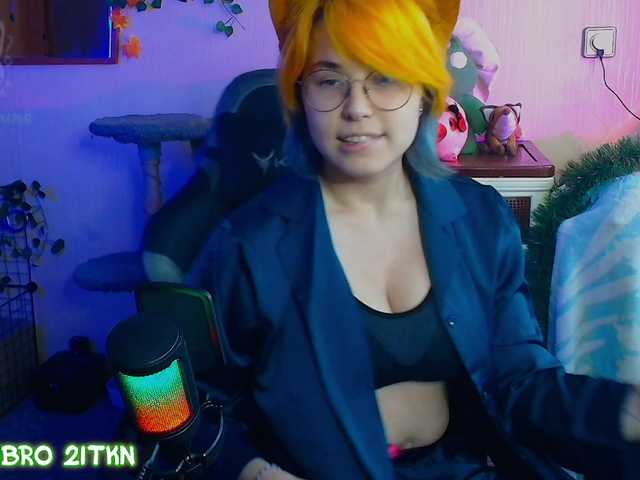 Tricky-Kitsune live cam on BongaCams