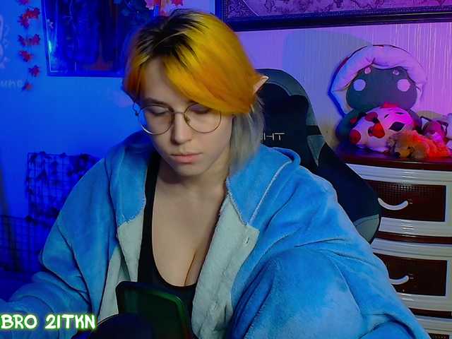 Tricky-Kitsune live cam on BongaCams