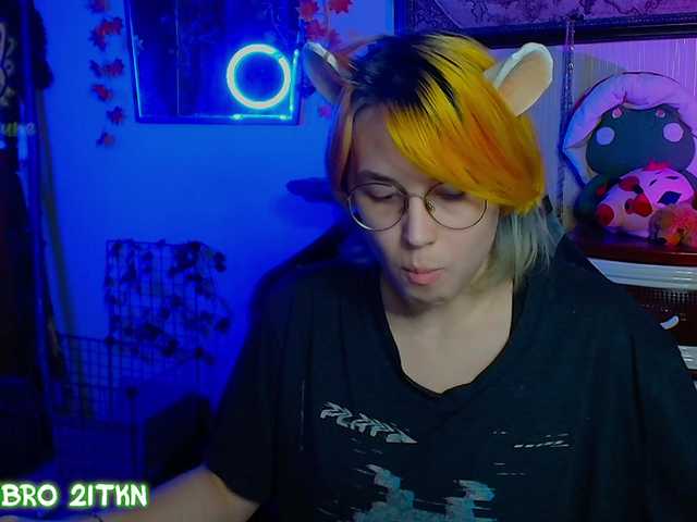 Tricky-Kitsune live cam on BongaCams