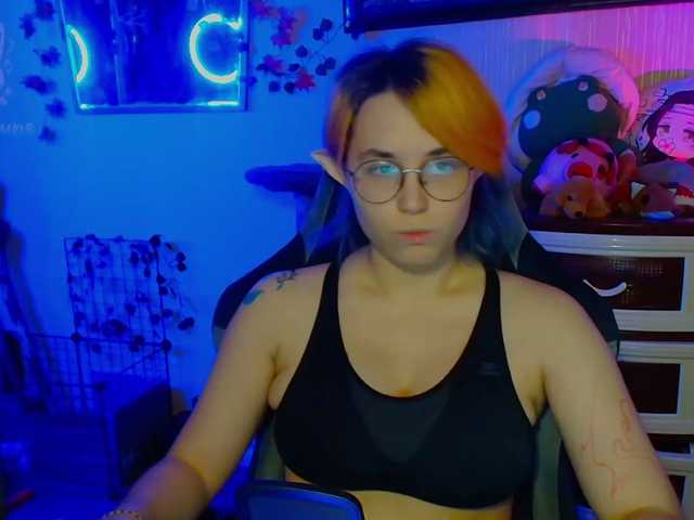 Tricky-Kitsune live cam on BongaCams
