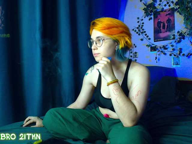 Tricky-Kitsune live cam on BongaCams